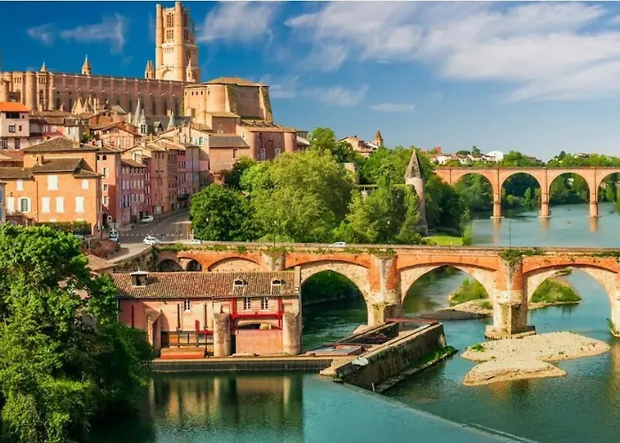 Appartement L'élégance Urbaine-clim-parking Gratuit Dans Rue *