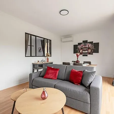 L'élégance Urbaine-clim-parking Gratuit Dans Rue